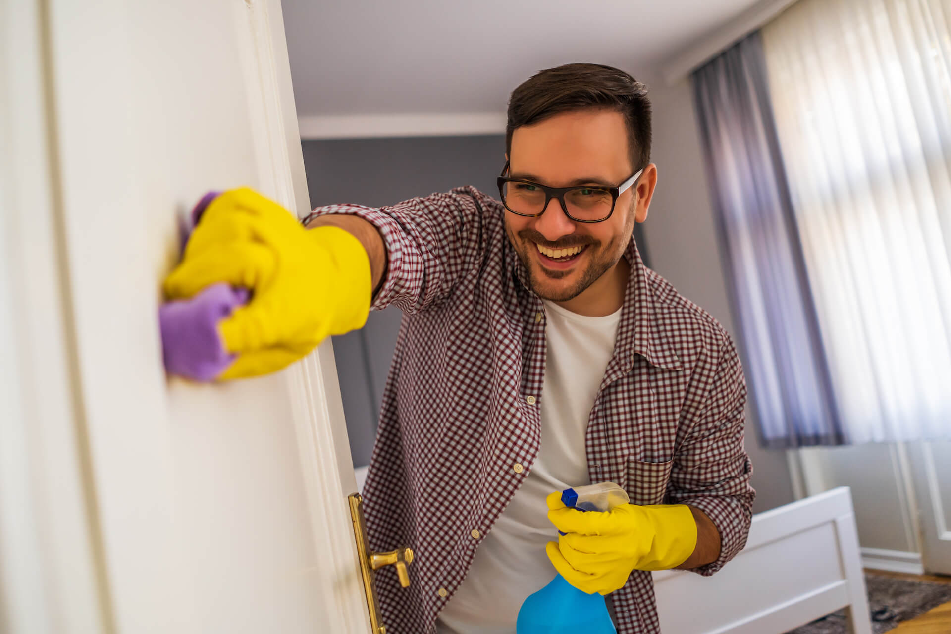 man-cleaning-his-home-2021-08-30-02-34-55-utc.jpg